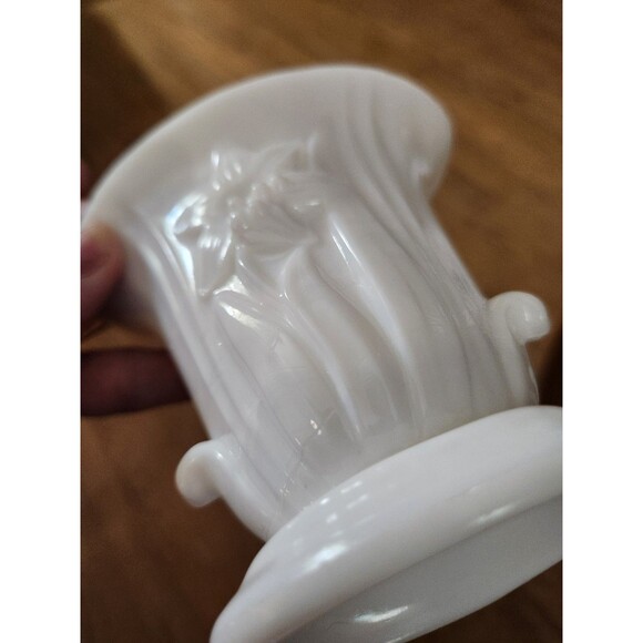 Vintage Slag Glass Akro Agate White Embossed Flower Vase 4-1/4" circa 1930s 40s - Picture 8 of 10